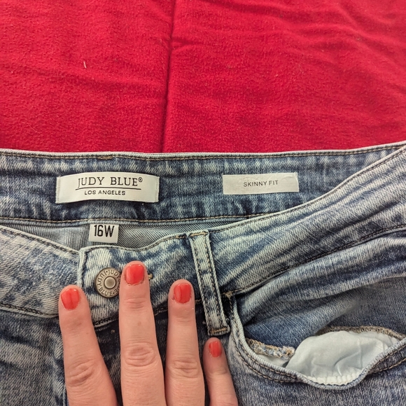 Judy blue skinny fit jeans - Picture 2 of 4
